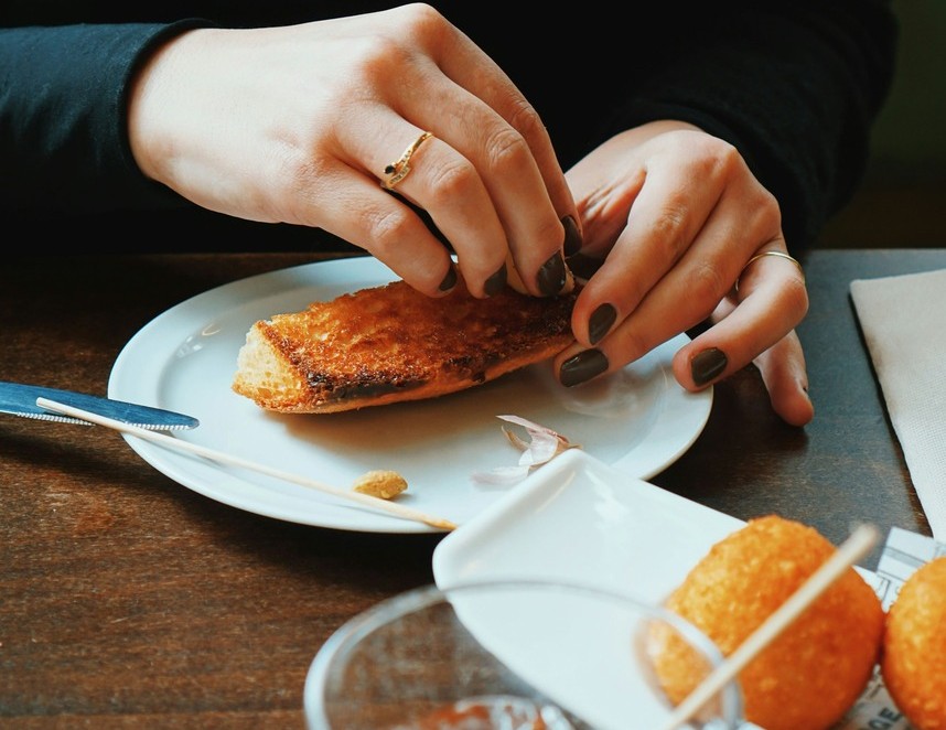 tapas avec les mains